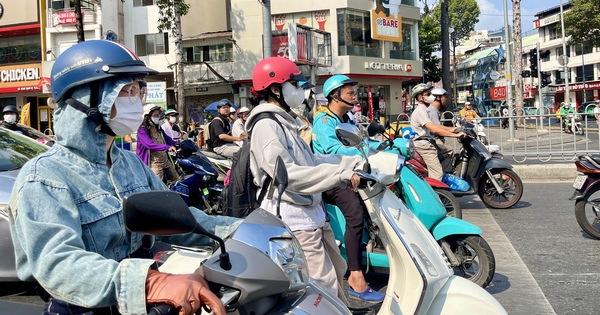 Nắng nóng 40°C khiến người trẻ dễ cáu gắt, mất kiên nhẫn