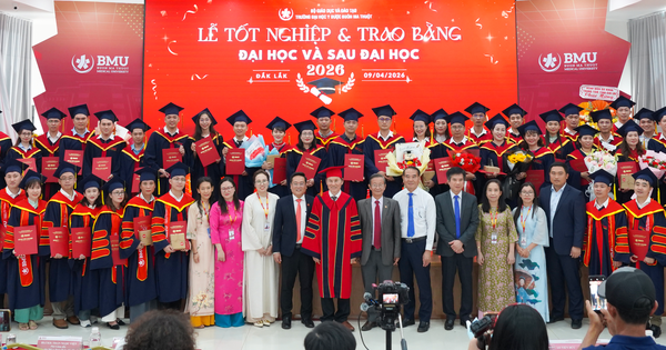 'Y đức là điều tuyệt đối không được phép đánh mất', lời dặn của hiệu trưởng trường y