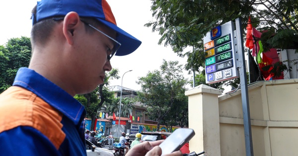 Giá xăng dầu hôm nay 9.3.2026: Lao dốc, dầu thô WTI của Mỹ mất hơn 18 USD/thùng