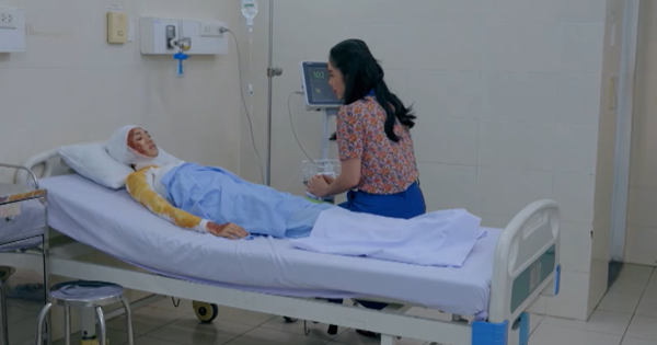 Vì sao kết phim ‘Bóng ma hạnh phúc’ gây tranh cãi?