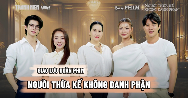 Hoa hậu Xuân Hạnh bị khán giả chửi mắng, Đình Mạnh run khi hôn Huỳnh Hồng Loan