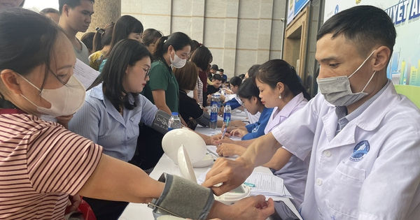 Không để công nhân phải tự xoay xở với sức khỏe của mình