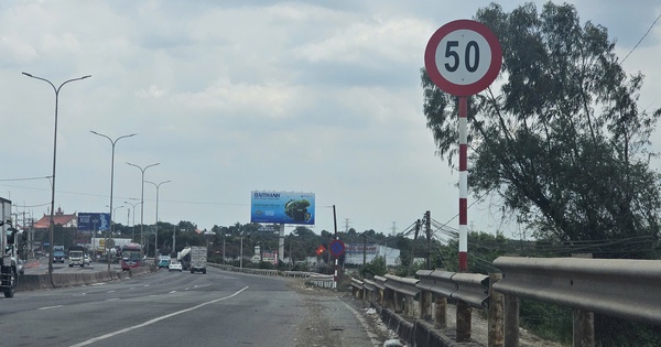 Speed Limit Signs Removed Near Former Toll Stations on National Highway 51 in Dong Nai