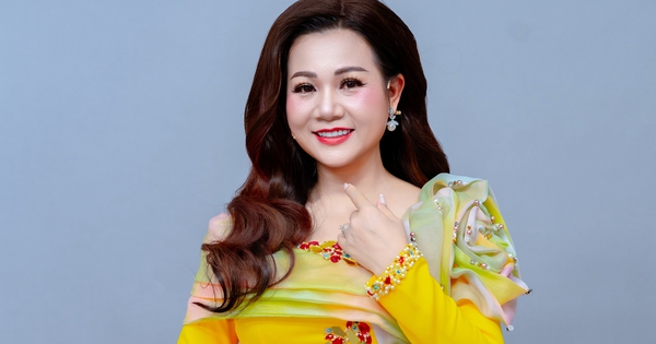 Ca sĩ bolero Dương Hồng Loan trải lòng về nghề, lên tiếng chuyện nghỉ hưu