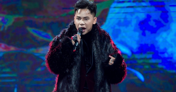 Thái Châu thẳng thắn góp ý chàng trai hát nhạc Song Ngọc - Lam Phương