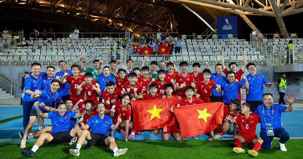 U.17 Việt Nam dự World Cup, đừng quên dấu ấn của những người đặc biệt này!