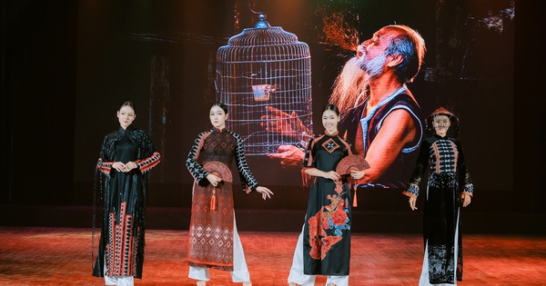 Ngắm zèng A Lưới thăng hoa trên tà áo dài Huế
