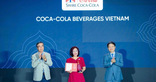 Coca-Cola Việt Nam đạt Top 10 doanh nghiệp bền vững tại giải thưởng Rồng Vàng 2026