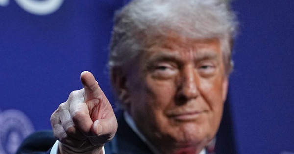 Ông Trump tăng thuế nhập khẩu ô tô EU