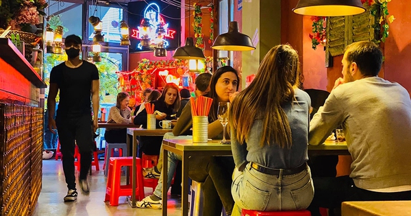 Bàn ghế nhựa, cơm tấm và một góc TP.HCM ở Berlin