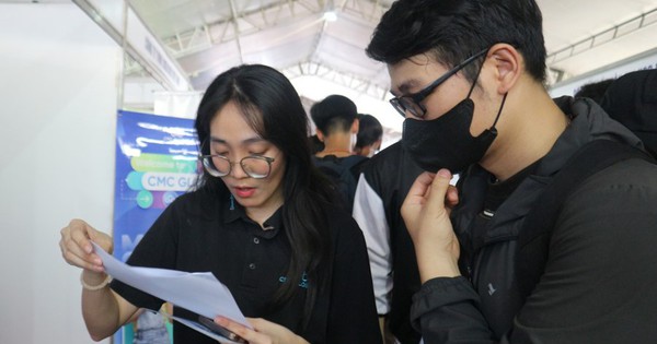Sợ bị rớt, ứng viên quá tay thổi phồng CV xin việc và cái kết bất ngờ...