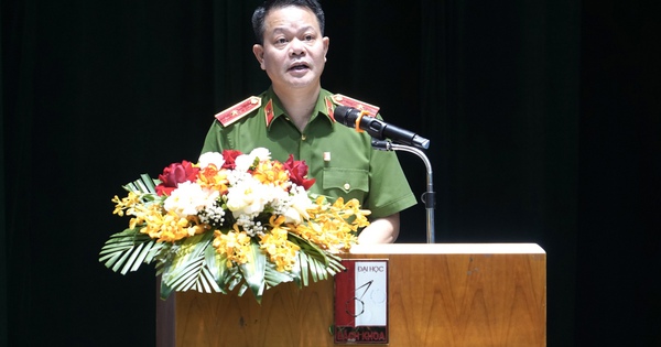 Hơn 50 cảnh sát hoàn thành khóa học công nghệ thông tin chất lượng cao