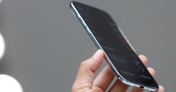 Xiaomi thừa nhận gặp khó với điện thoại siêu mỏng như iPhone Air