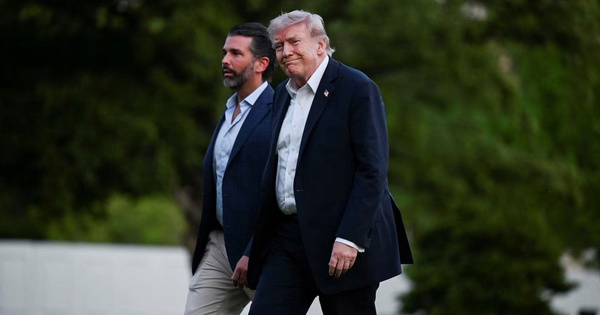 Ông Donald Trump tuyên bố không dự đám cưới con trai cả
