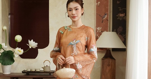 Một tà áo dài, muôn vẻ đẹp Việt Nam