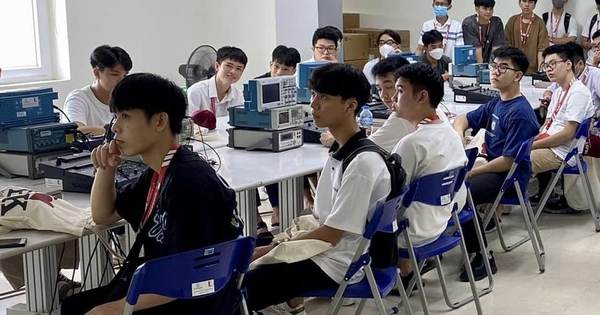 Nhiều đối tượng tuyển sinh từ năm 2025 được cấp học bổng 3,7 - 8,4 triệu/tháng