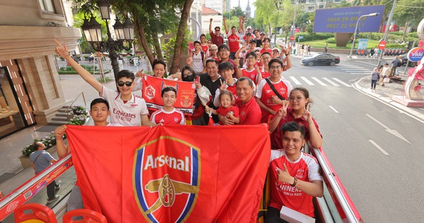 Arsenal vô địch Ngoại hạng Anh sau 22 năm, fan Việt ăn mừng tưng bừng