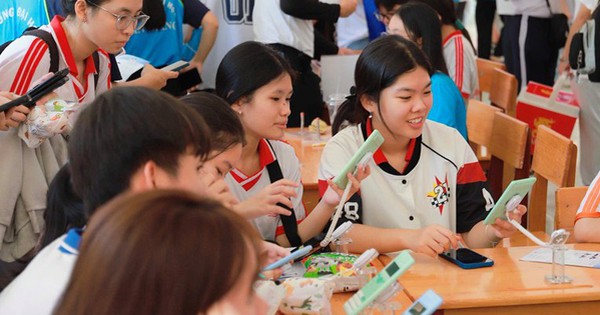 Tiếp sức mùa thi 2026: Bộ học cụ giúp thí sinh thi cử nhẹ nhàng