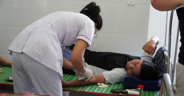 39 người nhập viện nghi ngộ độc thực phẩm sau khi ăn bánh mì ở Quy Nhơn