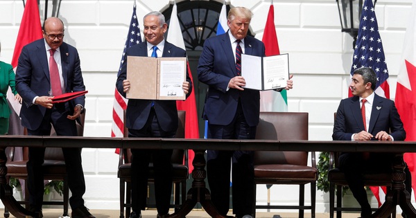 Ông Trump gắn thỏa thuận Iran với hiệp định bình thường hóa quan hệ Ả Rập - Israel