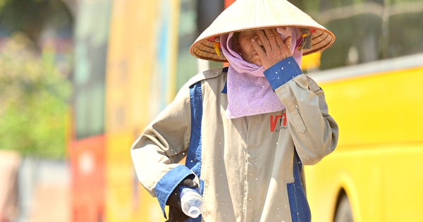 Hà Nội nắng nóng kỷ lục hơn 41 độ C, nóng nhất cả nước