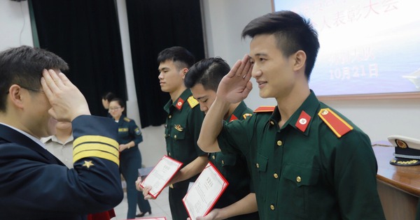 Lựa chọn đặc biệt của thủ khoa xứ Nghệ từng đùm cơm đi học