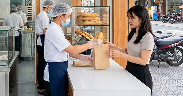 Nguy cơ ngộ độc bánh mì mùa nóng: Đừng bỏ qua các dấu hiệu này khi mua