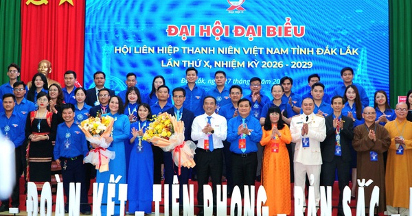 Từ 'Bình dân học vụ số' đến khát vọng làm chủ công nghệ