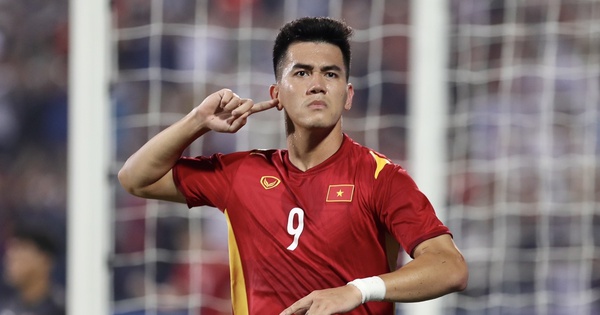 Lê Giang Patrick và Tiến Linh nên lưu ý, V-League sắp hết rồi đấy: Thầy Kim không đợi đâu!
