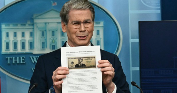 Nghị sĩ Cộng hòa muốn Mỹ in tờ 250 USD có chân dung ông Trump
