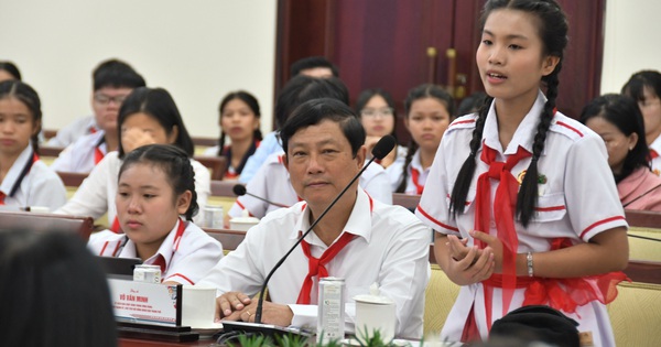 Khi học sinh mong có người để chia sẻ, được hướng nghiệp sớm