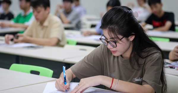 Đề thi đánh giá năng lực có được tham khảo nguồn câu hỏi quốc tế?