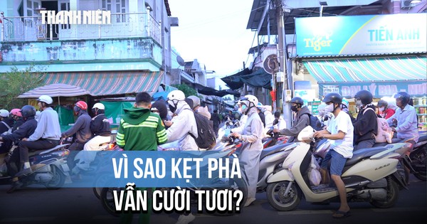 Hết kỳ nghỉ lễ, phà Cát Lái kẹt cứng: Vì sao người dân vẫn nở nụ cười tươi?