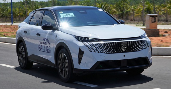SUV châu Âu Peugeot 3008 mới tại Việt Nam có 2 phiên bản, giá từ 1,279 tỉ