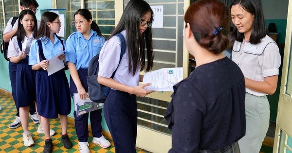 Thi lớp 10 TP.HCM: Khoảng 0,39% thí sinh vắng mặt, Sở GD-ĐT có chỉ đạo các điểm thi