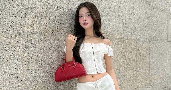 Đánh thức vẻ đẹp kiêu kỳ nhờ bản phối áo trễ vai và chân váy