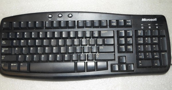 Nút bí ẩn trên bàn phím máy tính nhiều người chưa từng đụng tới