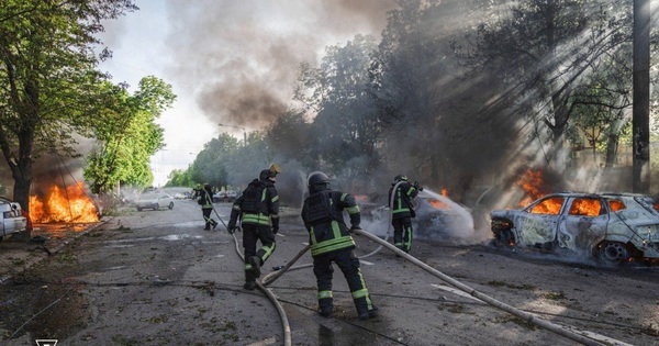 Chiến sự Ukraine ngày 1.533: Lệnh ngừng bắn đơn phương 'chết yểu'