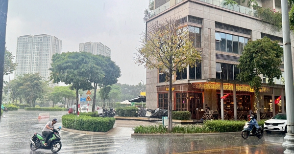 Trời chuyển mưa, nhiều người 'chuyển mood'