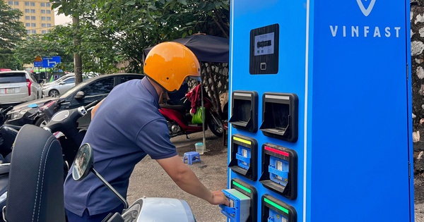 Liên tục triển khai tủ đổi pin, VinFast quyết giữ 'ngôi vương' xe máy điện