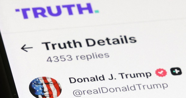 Công ty của ông Trump báo lỗ 400 triệu USD