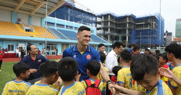Lê Giang Patrik, Ngô Đăng Khoa 'tiếp lửa' giải bóng đá thiếu niên - nhi đồng HTV
