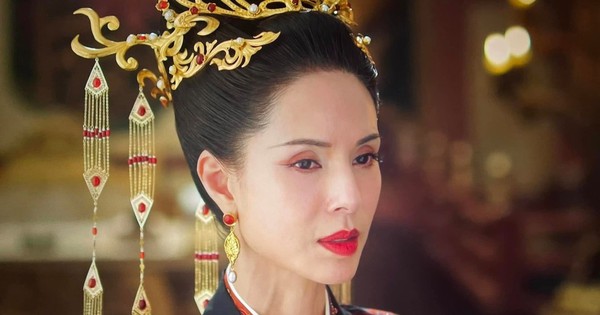 'Tiểu Long Nữ đẹp nhất màn ảnh' thừa nhận dùng tóc