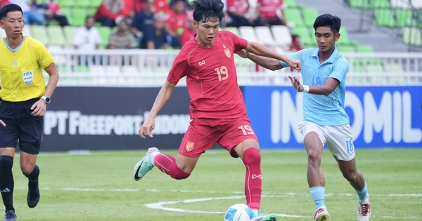 Thắng đậm Campuchia, U.19 Thái Lan vào chung kết g