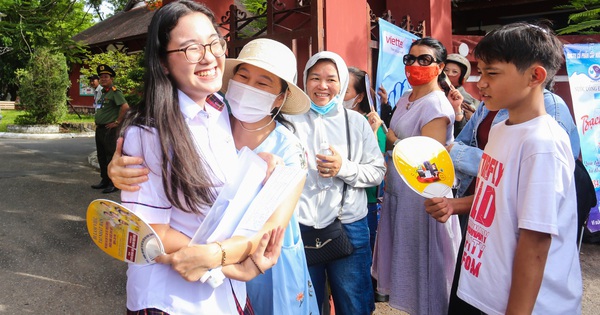 Thí sinh Huế phấn khởi với môn toán: Đề 'dễ thở' n