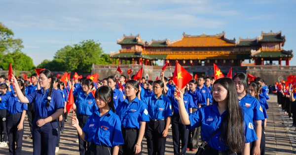 Yêu Tổ quốc từ những hành động nhỏ nhất
