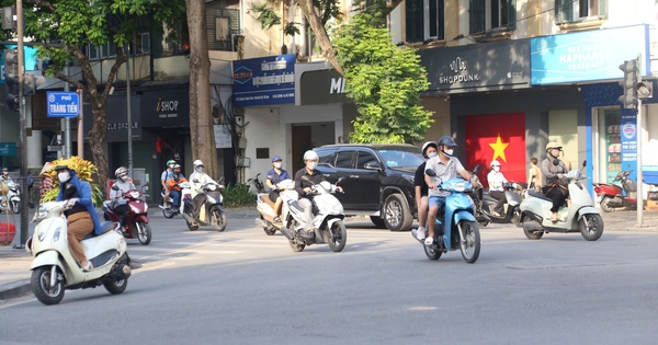 Hanoi Offers Electric Bike Subsidies Despite No Official Poor Households