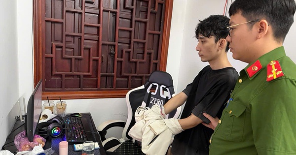 Police arrest group for forging hundreds of documents using Photoshop