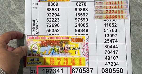 Mua vé số khi đi chợ, người phụ nữ trúng độc đắc 2 tỉ xổ số miền Nam