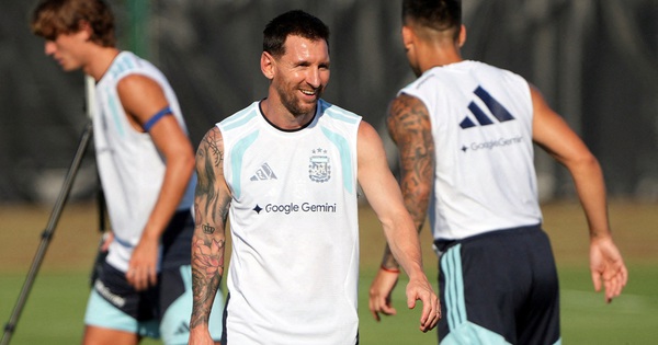 Messi mừng sinh nhật tuổi 39, sẽ đấu trận Jordan: Nói lời xúc động &lsquo;cảm ơn đất nước tôi&rsquo;